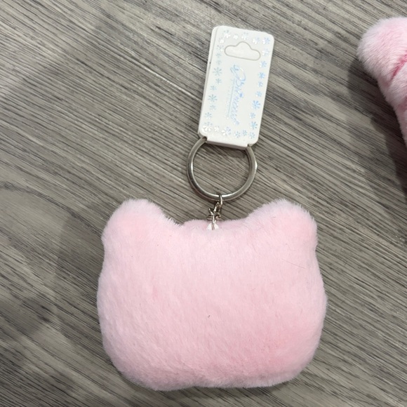Hello Kitty ♥️ Keychains - Fluffy 🍔 & Fluffy 🥐 HK - Picture 4 of 6